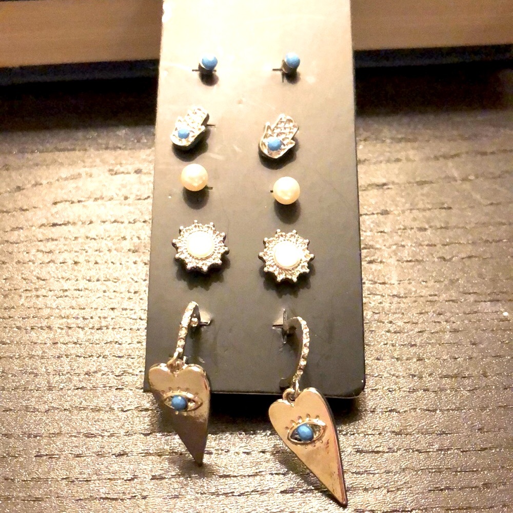 Hamsa protective eye earring set (5)